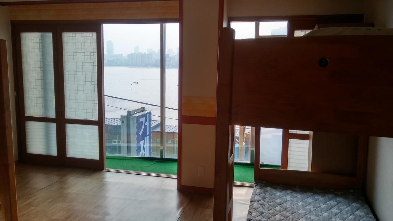 Yes Guesthouse Busan Eksteriør billede