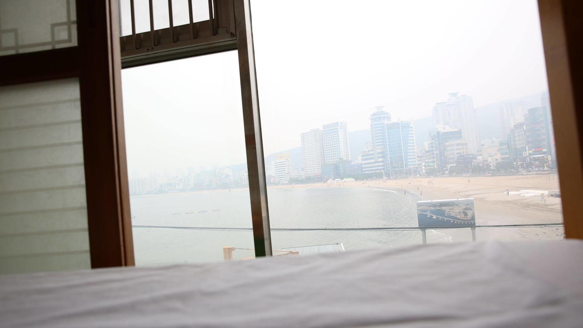 Yes Guesthouse Busan Eksteriør billede