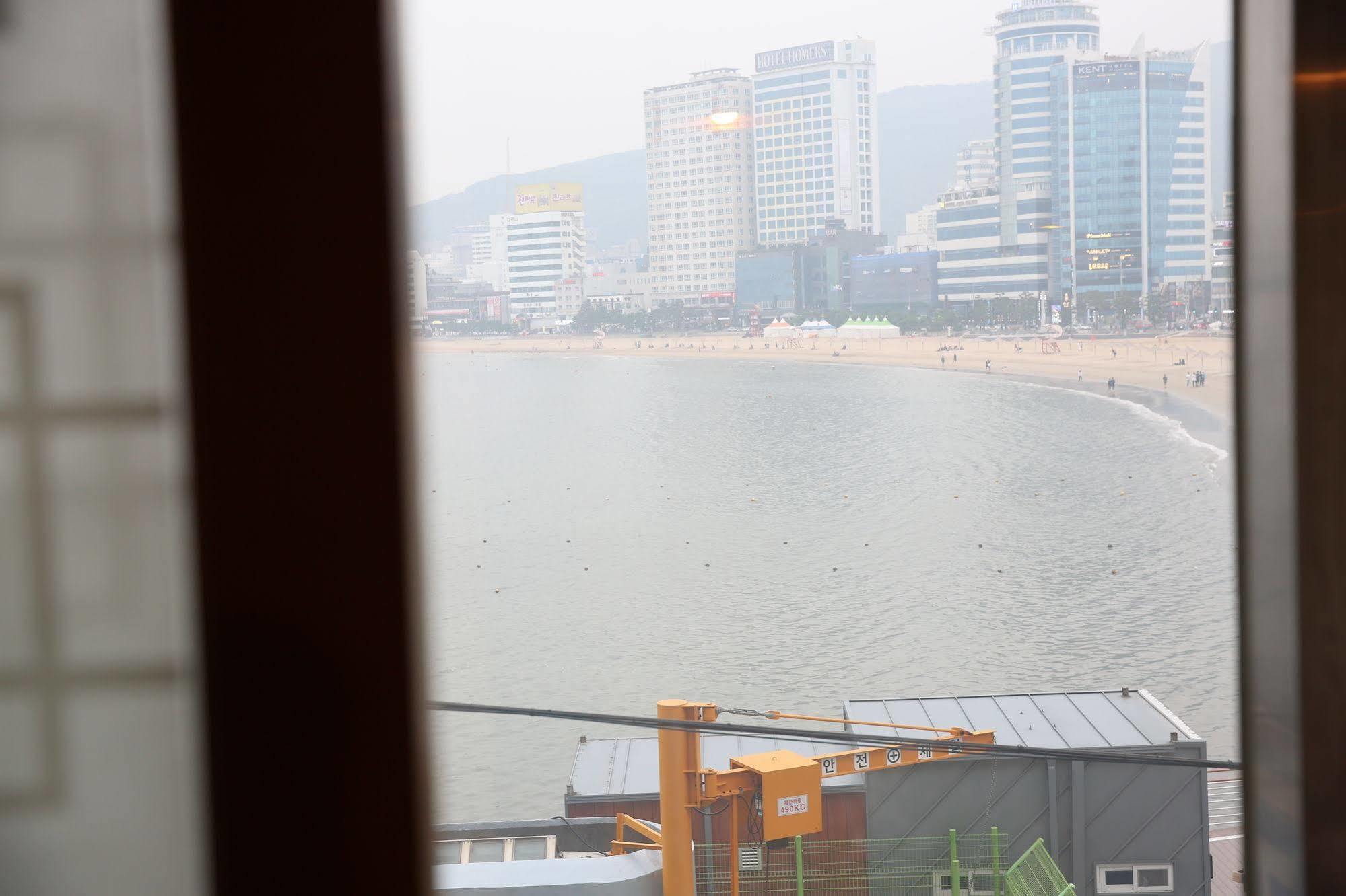 Yes Guesthouse Busan Eksteriør billede